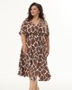 А855 Платье Эгвина коричневый принт жираф для женщин большого размера с доставкой по Москве и России