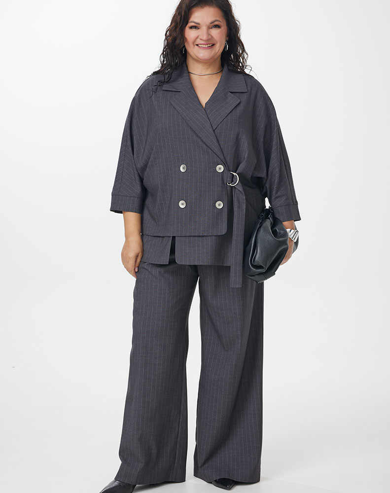 А973 Комплект Тиз темно-серый принт полоска для женщин большого размера с доставкой по Москве и России