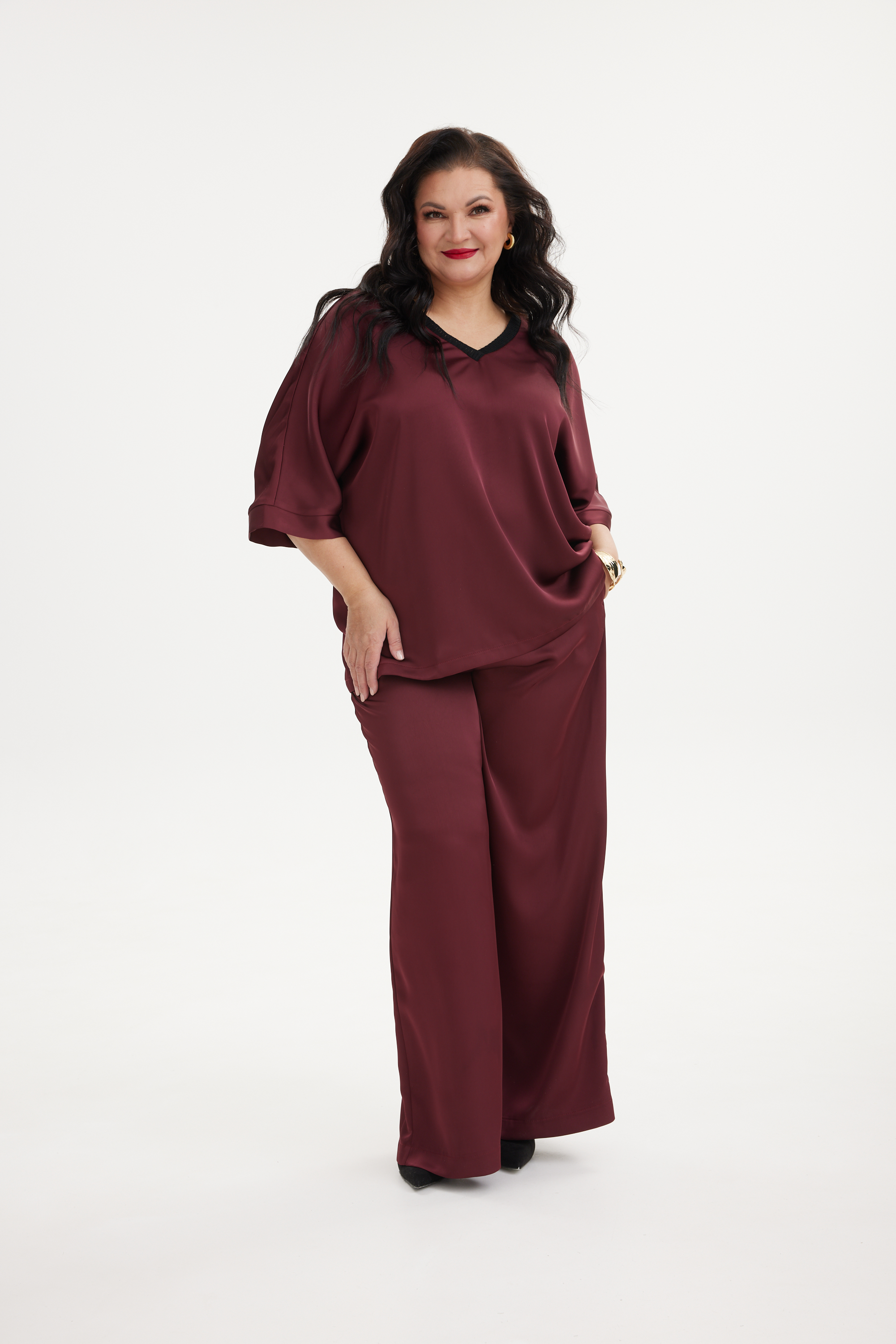 А1006/1 Костюм Мэрил бургунди для женщин большого размера с доставкой по Москве и России