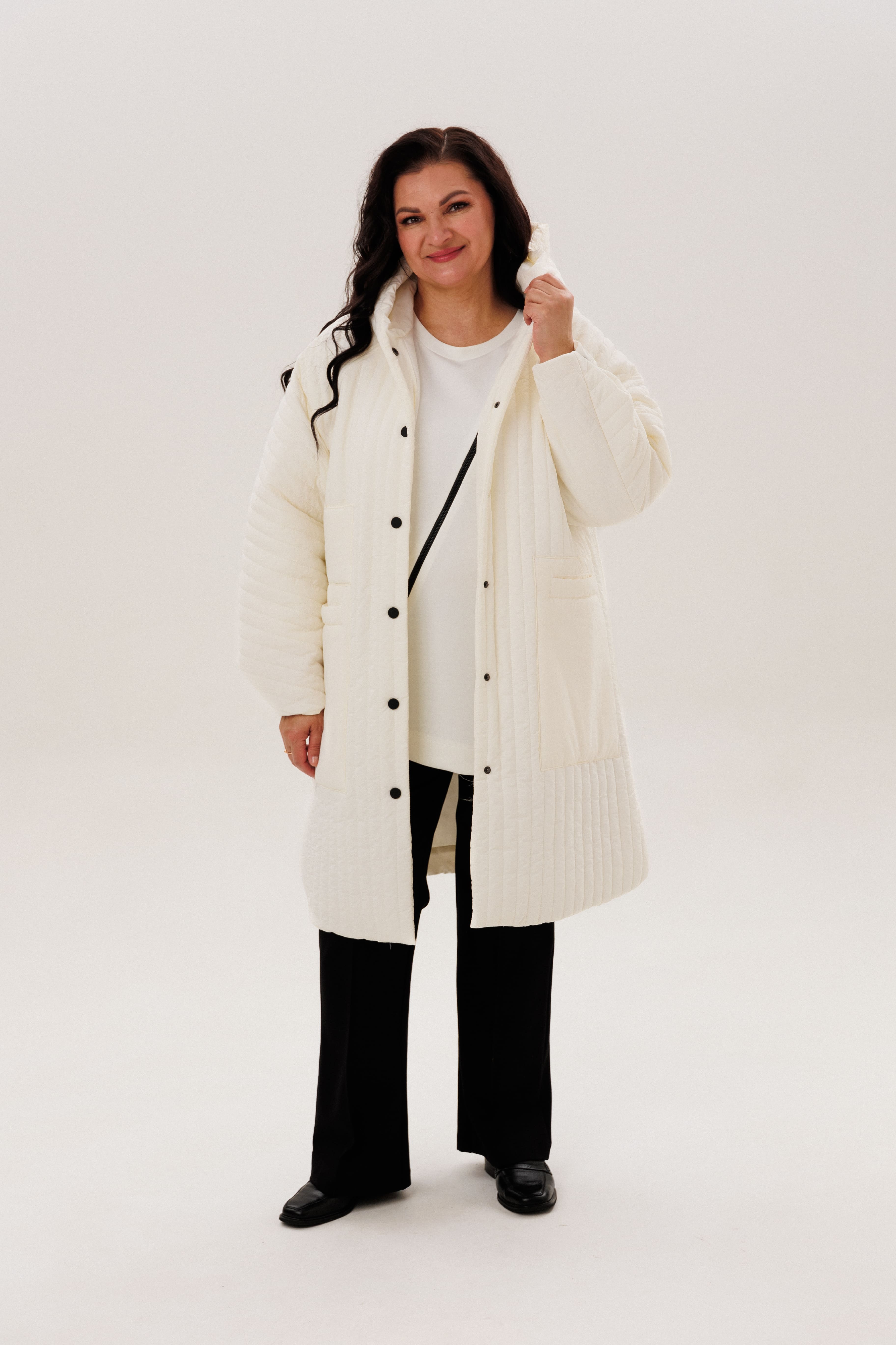 А1033 Пальто Кассия молочный С80 для женщин большого размера с доставкой по Москве и России