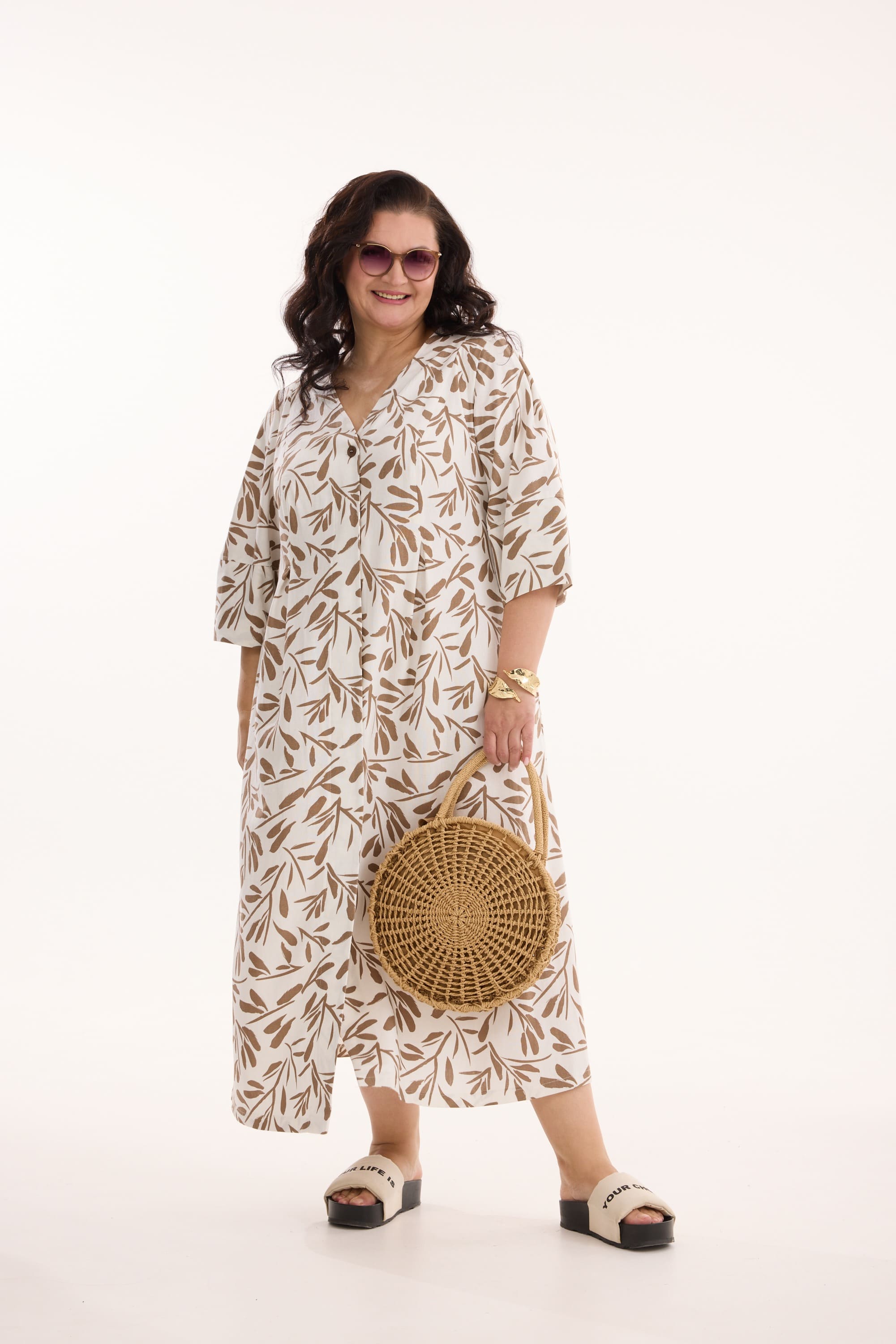 А936/1 Платье Урсула белый принт листья для женщин большого размера с доставкой по Москве и России